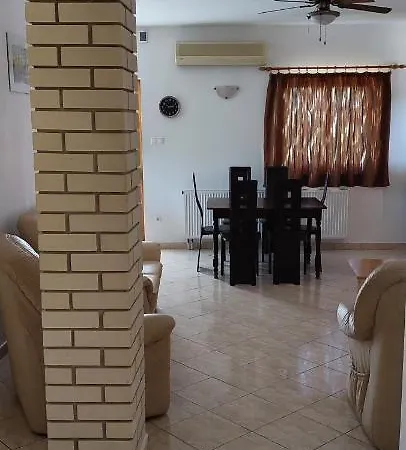 Apartamento Szikszai