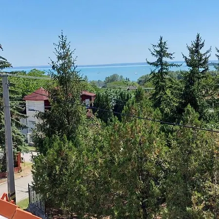 Szikszai Lägenhet Balatonfůzfő