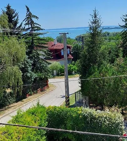 Szikszai דירה Balatonfůzfő